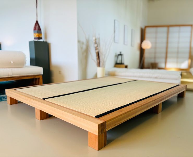 Bed Yoru with tatami (not included in price)